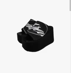 靴 THEREDTHREAD script chunky slides black THEREDTHREAD script chunky slides black - メルカリ