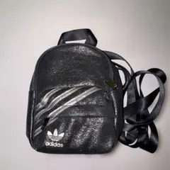 adidas originals ミニリュック　ブラック　ほぼ未使用
