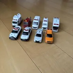 ⭐*︎様 値下げしてオークション始めます。 トミカ緊急車両9台セット