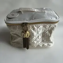 ☆未使用☆ SABON サボン バニティ バッグキルトバニラ　Ｌサイズ