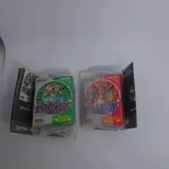 ポケモン　パッケージ&カートリッジキーホルダーコレクション　赤、緑セット