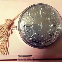 新品 ジルスチュアート フェイスパウダー プレストパウダー  (パフ付)