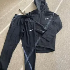 Nike ブラック薄手　セットアップ