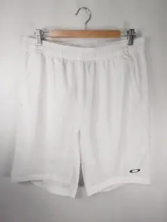 未使用 タグ付 OAKLEY ハーフパンツ 白 XL相当 吸汗速乾 ストレッチ
