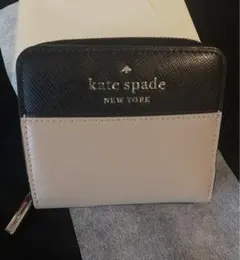 【美品】★kate spade ケイトスペード　二つ折り財布★ ♠️