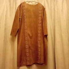 ブラウン刺繍入りAラインワンピース