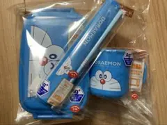 ドラえもん 弁当箱 カトラリー コップ 3点セット　新品未開封のサムネイル