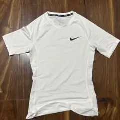 Nike ホワイト スポーツ Tシャツ 半袖