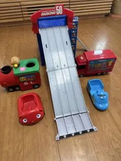 おもちゃ　まとめ売り　５点【トミカ、アンパンマン、こどもチャレンジ】