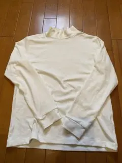 フリース　モックネックTシャツ　アイボリー　ユニクロ
