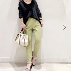 グローバルワーク　ウツクシルエットテーパードパンツ　ピスタチオ