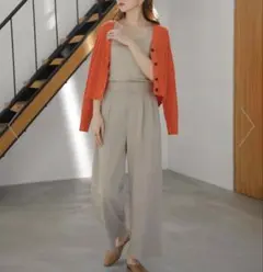 ベージュ ワイドパンツ タック入り