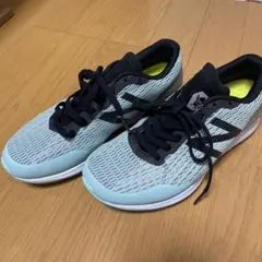 NBスニーカー23.5