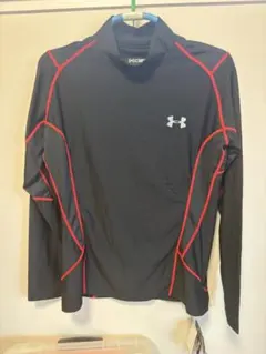 アンダーアーマー ブラック/レッド アンダーシャツ