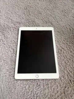 Apple iPad 本体 A2429ホワイト第8世代ジャンク - メルカリ