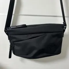 THE NORTH FACE ブラックショルダーバッグ