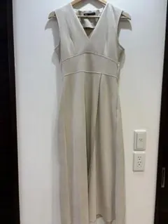 ZARA ベージュ ノースリーブ ロングワンピース