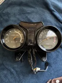 ZRX1100  純正メーター カワサキ（Kawasaki） ZRX1100 メーター 1620 純正 中古 バイク 部品