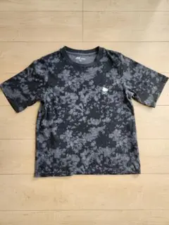 ユニクロ キティ 50周年 Tシャツ