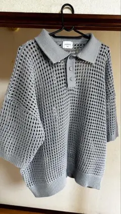 グレー ニットポロ ゆったりサイズ 目立つ汚れなし