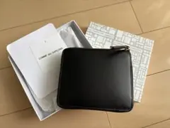 [未使用品］［箱付き］COMME des GARCONS 財布ブラック COMME des GARCONS コムデギャルソン DES 二つ折り財布 ブラック