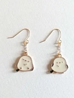 ゆれるシマエナガ ピアス ハンドメイド