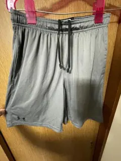 Under Armour グレー ショートパンツ SM