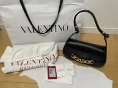 VALENTINO ロジェBAG美品 保護シールあり - メルカリ