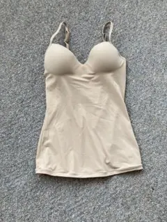 【未使用】ハンロ HANRO カップ付きインナー ブラキャミソール 75B 白 未使用】ハンロ HANRO カップ付きインナー ブラキャミソール 75B 白