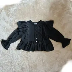 フリルペプラムパールボタンブラウス黒