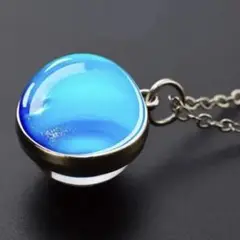 宇宙デザインネックレス　可愛い　お洒落　個性的　カジュアル　商品　未使用