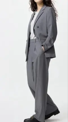 グレー タックワイドパンツ