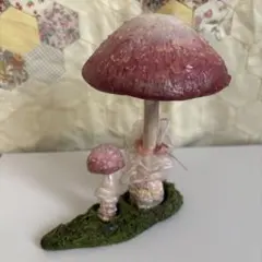 苔とキノコ　きのこ人形のサムネイル