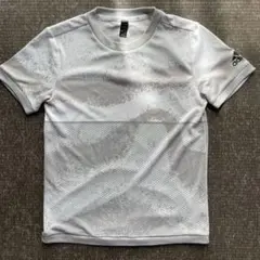 【USED】 adidas アディダス キッズ 半袖Tシャツ140 スポーツに♪
