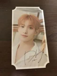 SEVENTEENカフェ　縦長サインカード　DK ドギョム