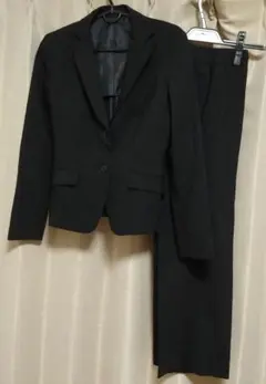 COMME CA ISM ビジネススーツ ブラック 就活 オフィス