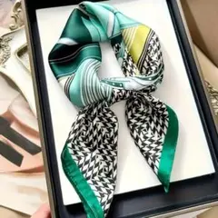 【410】スカーフ♡エレガントグリーン♡バンダナ/バックチャーム/シルクタッチ