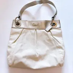 美品COACH　コーチシャンパンホワイト　ショルダーバッグ