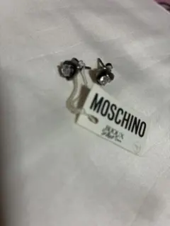 MOSCHINO BIJOUX ハート型 シルバーピアスのサムネイル