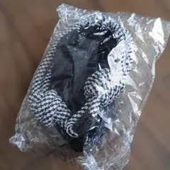 ボールアンドチェーン　ストラップ　黒白