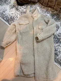 ボア素材クリーム色ロングジャケット