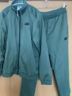 新品未使用　値下げ　アディダスオリジナルス　メンズ　ジャージ　セットアップ　M