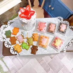 ショートケーキな瓶入りクマクッキーとストロベリーチョコバークのサムネイル