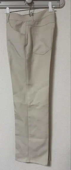 GU センタープレスストレートパンツ　ベージュ Lサイズ