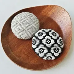 こぎん刺し　ハンドメイドブローチ