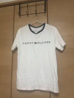 TOMMY HILFIGER ホワイト Vネック Tシャツ