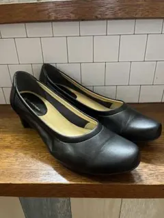 ☆お値下げ☆マーレマーレ　黒パンプス 低ヒール　25センチ