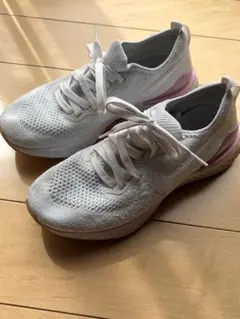 NIKE ナイキ　エピック リアクト フライニット 2 23.5CM