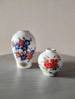有田焼　金彩花柄　花瓶2個セット 陶器製