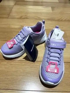 SKECHERS メモリーフォーム 18.5cm
